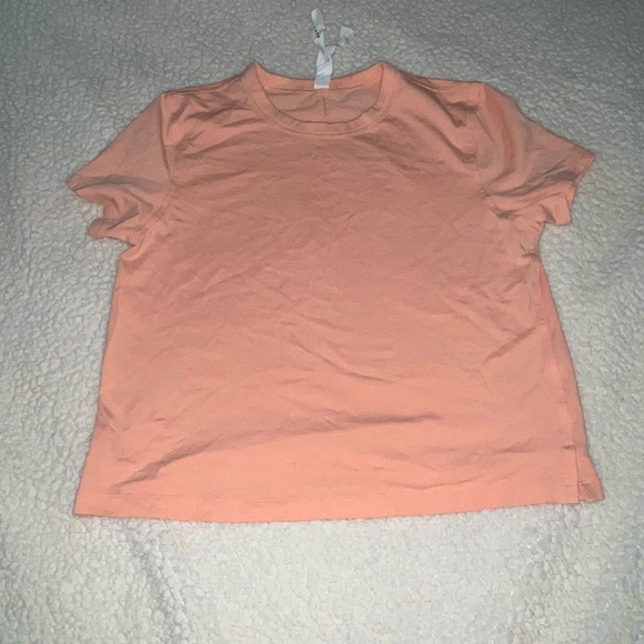 🍊lululemon basic tee🍊 - Picture 1 of 4